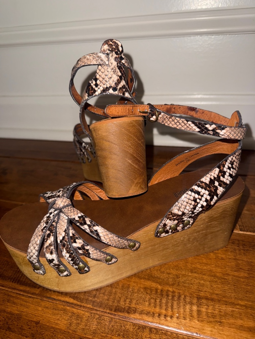 Jeffrey Campbell Snake Print Platform Sandals wooden size 7 EUC - Picture 4 of 11